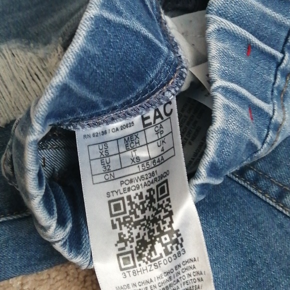 Guess Jeans - Picture 6 of 8